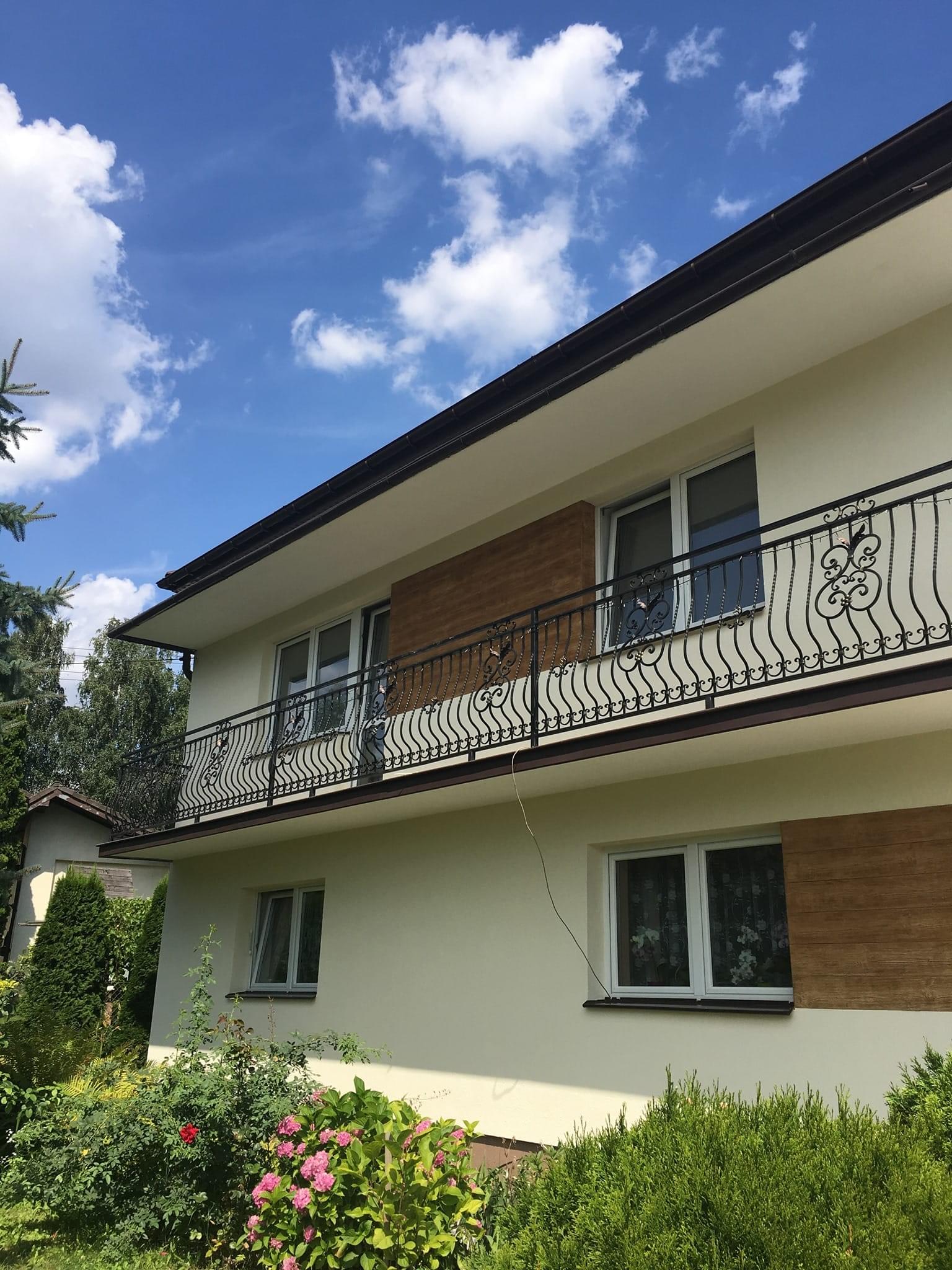 Przykładowa realizacja elewacji oraz wstawek z drewna w Krakowie